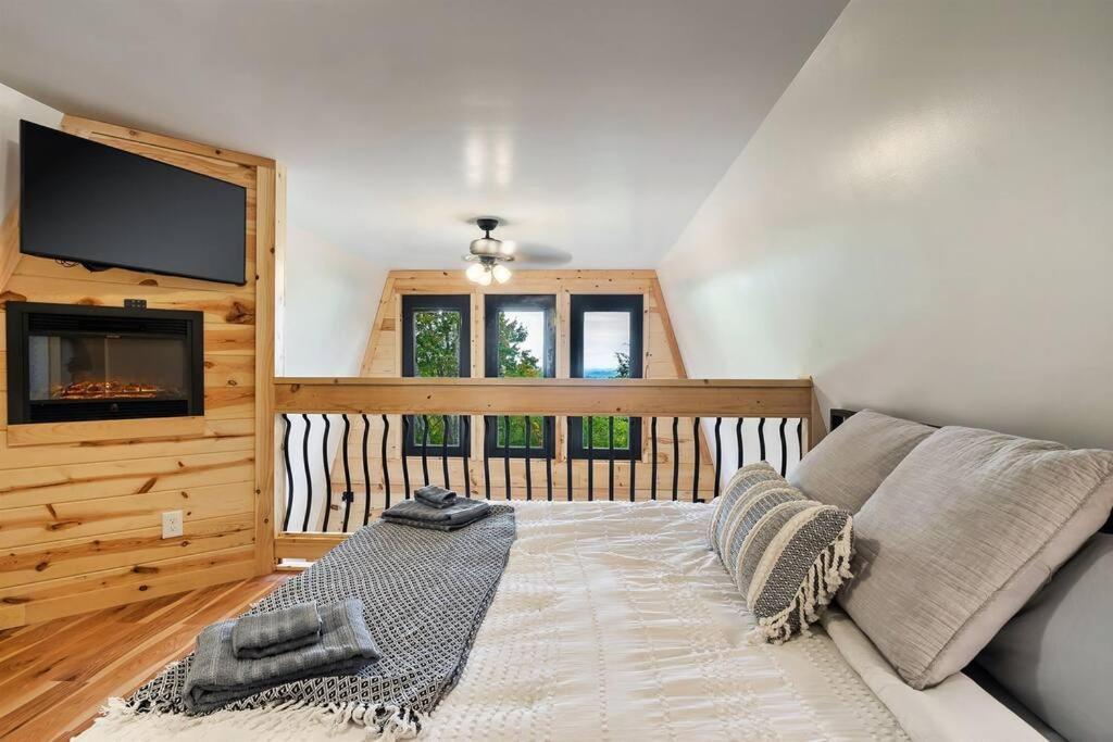 Secluded Mtn View New! 10 Mins To Gatlinburg Or Park Villa Ngoại thất bức ảnh