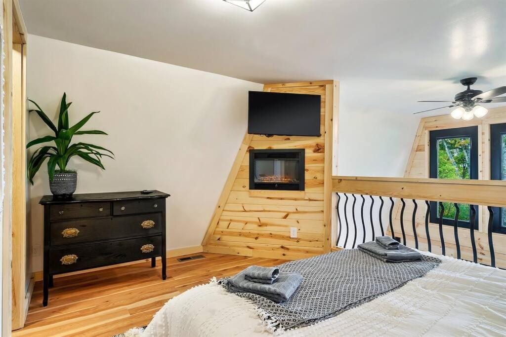 Secluded Mtn View New! 10 Mins To Gatlinburg Or Park Villa Ngoại thất bức ảnh